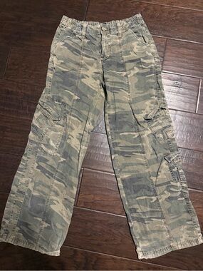 BDG Olive Camo Jogger Pants